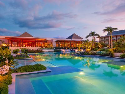Crowne Plaza FIJI NADI BAY RESORT & SPA by IHG