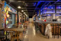 Moxy Cork - bar