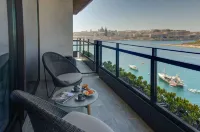 لاندز إند بوتيك هوتل - إطلالة على البحر