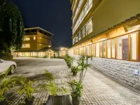 Summit Namnang Courtyard & Spa Near Mg Marg