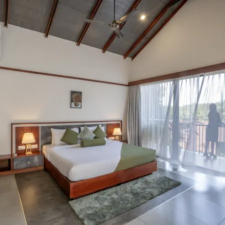 Crystal Kuruva Nature Resort & Spa Отели рядом с достопримечательностью «Остров Курува-Двип»