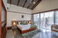 Crystal Kuruva Nature Resort & Spa - Infinity Pools