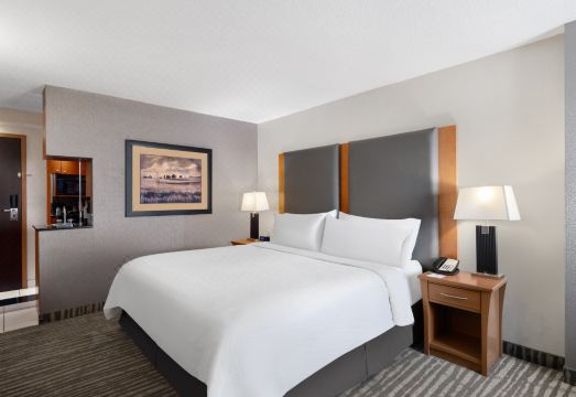 홀리데이 인 캘거리 에어포트 로비