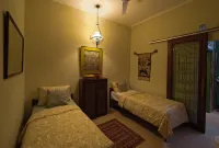 Bumi Sentul, Rumah Seni Indonesia Hotel di Sentul