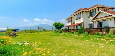 Moon Rivers Отели в г. Чхорвон