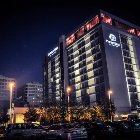 DoubleTree by Hilton Chicago - North Shore Conference Center