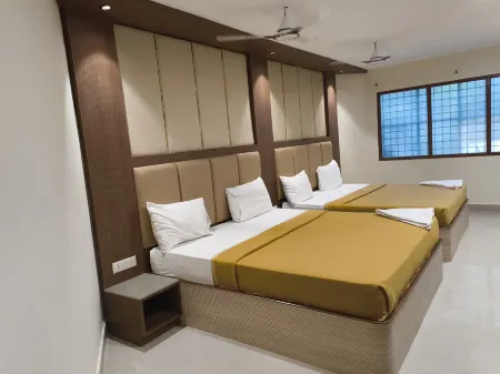 Aiswarya Kings Inn Отели в г. Раманатхапурам