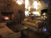 Wonderful old farmhouse 5 minutes from the medieval village of Seillans.