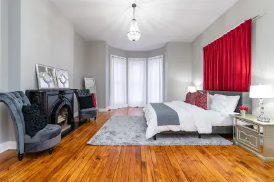 The House On Main-Sleeps 16/ Historic Home/ KHP 11min/ Ark 30min/ Walk Downtown