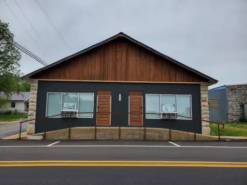 Grandma's Castle Downtown Jasper, AR 賈斯珀酒店