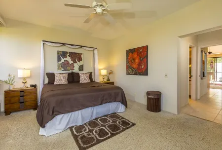 Clean, Maui Family Owned, Private, Top Floor, Lots of Amenities, Oceanview!