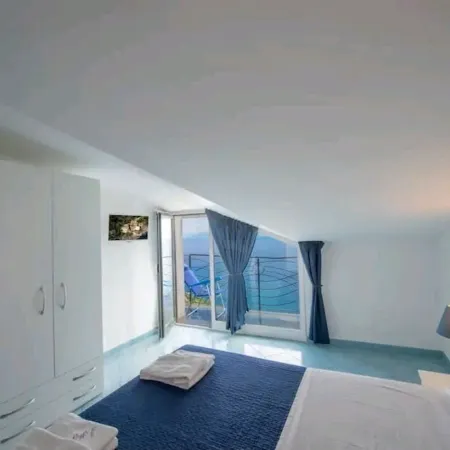 In Amalfi Coast: Modern and elegant "Mareblue" house with wonderful sea view