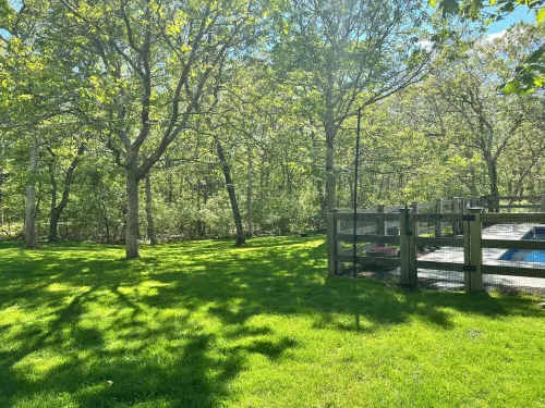 Tranquil  5 BR House, Heated Saltwater Pool Near Downtown Edgartown