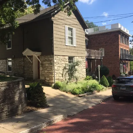 Guest House 632 Summit Street