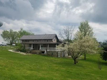 Heritage Guesthouse-peaceful haven at edge of town