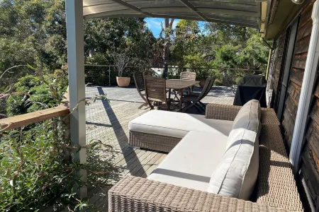 HIDDEN HAVEN - Secluded waterfront property at Binalong Bay on the Bay of Fires Отели в г. Биналонг Бэй