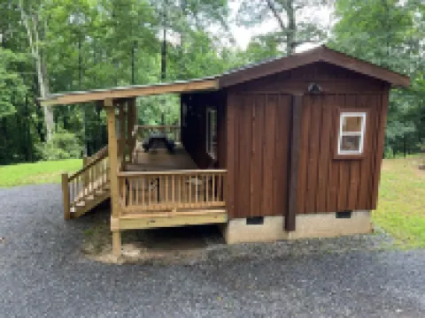 New listingSecluded NEW  Cabin close to Waynesville & Lake Junaluska