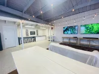 Renovated 1-3 bedroom barn house, minutes to town