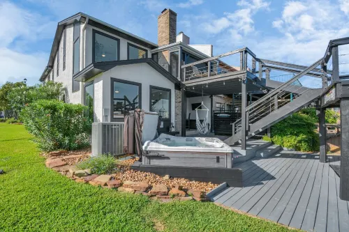 Luxury Lakefront - Game Room - 7 beds - Hot tub - Kayaks - Dock