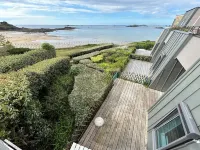 Appartement vue sur mer Accès Direct à la Plage de St Enogat
