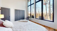 The Hilltop Hideaway at Lake Hartwell