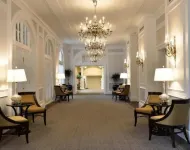 Cozy Villa Spa Retreat - Near Mohegan, Hot Tub, Pools, Sauna, Spa on Premise