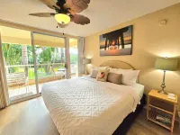 Family Retreat Resort Condo- Full Kitchen, AC, Laundry- Walk to Beach and Shops