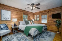 Mountain Crest Cottage Fabulous Fire Pit and 5 Minutes to Downtown Blue Ridge! - Alphydda