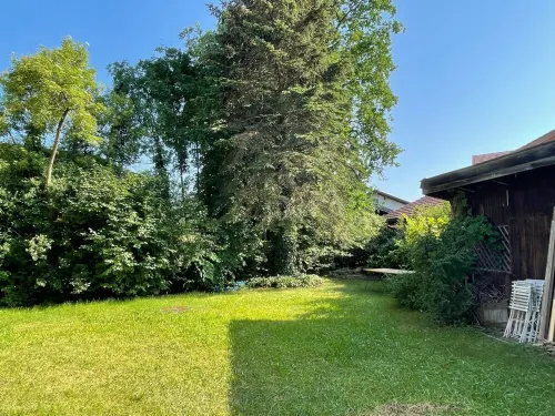 Holiday Home at the Chiemsee - 10 minutes walk to the lake