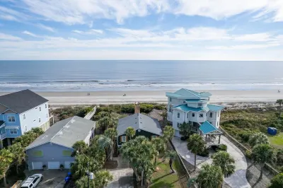 Solmate - A Beachfront Bungalow on Folly Hotels near Folly Beach