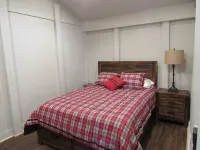 Black Bear Lodge with Lake View Hotels in Ogemaw County