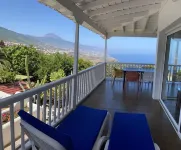 Amazing Sea- and Mountainviews. Tropical Garden with Privatepool