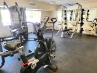 Chic Artsy Pad-Cold A/C-Old Town Entertainment Dist-Huge Heated Pool & Spa-Patio