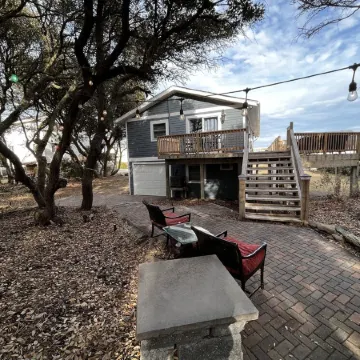 Cozy Kitty Hawk Cottage with Hot Tub, Fire pit and Ocean View