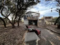 Cozy Kitty Hawk Cottage with Hot Tub, Fire pit and Ocean View