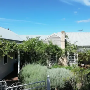 Mornington Peninsula Escape.  Tennis Court, Swimming Pool & Spa