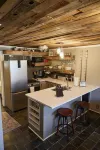 Completely Remodeled-- 1/1 just 2 blocks from the base!