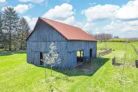 Heated, Saltwater Pool-Hot Tub-GameRm-Bar-Near Keeneland-Bourbon Trail-Dogs OK!