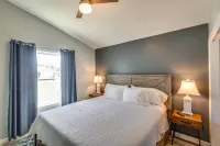Walk to Beach Cottage with Private Pool and Golf Cart