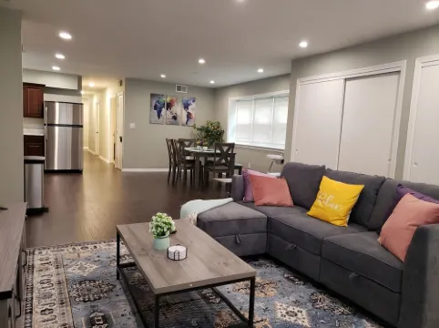 Ridgeland Retreat/ Street level Apt easy access