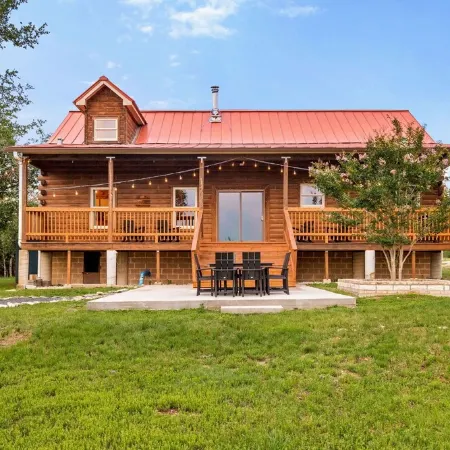 Hill Country Luxury Cabin