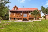 Hill Country Luxury Cabin