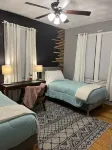 Wren’s Hideaway Sleeps 8 Historic downtown neighborhood Charming & Relaxing
