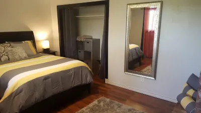 Stunning Views~<br>Beulaire, a MCM Hillside Retreat Suite.  <br>Beautiful Views~ Hotels near Umpqua Community College