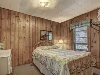 Lakefront two Bedroom Cabin With Private Dock