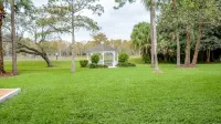 Bright and Modern 3 Bedroom 2 Bath Condo in PGA National - Pool Access (heated)