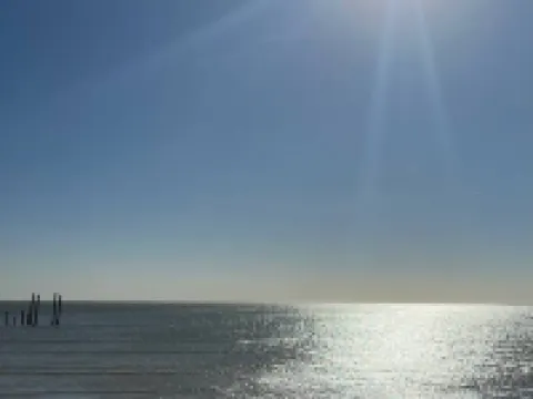 No Agenda!  Beautiful bay views. It's time to relax and have fun. Hotels in Seabrook