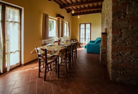 Casa Giglio (14 pers with private pool in the heart of Tuscany