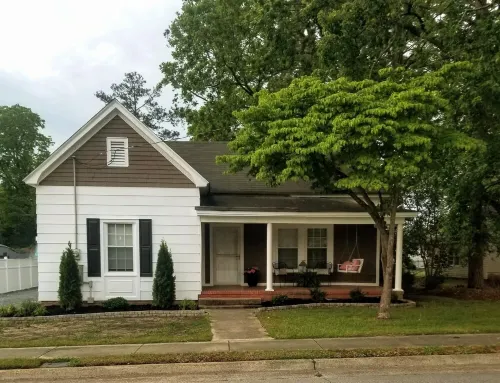 Cozy Southern Home that is close to amenities