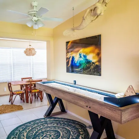 Funky Beach Bungalow. Premier location! Coolest place in town.